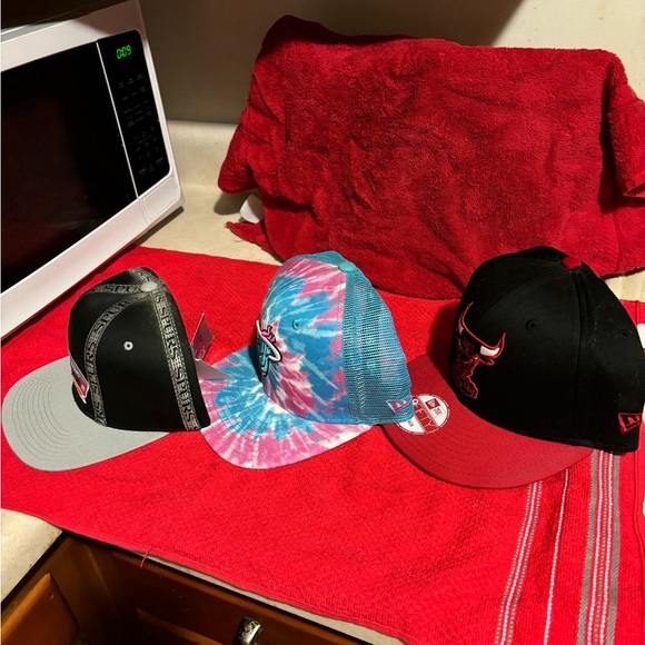 3. NBA snapback hats, NWT or like new these are super nice. - Picture 3 of 4